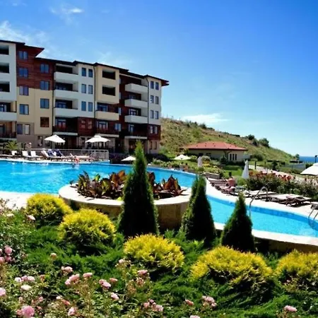 Paradise Place In The Garden Of Eden By The Apartmán